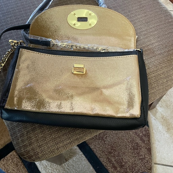 Emma Fox Leather Black and Shimmer Gold Crossbody NWT 10 X 6.5 - Picture 7 of 15